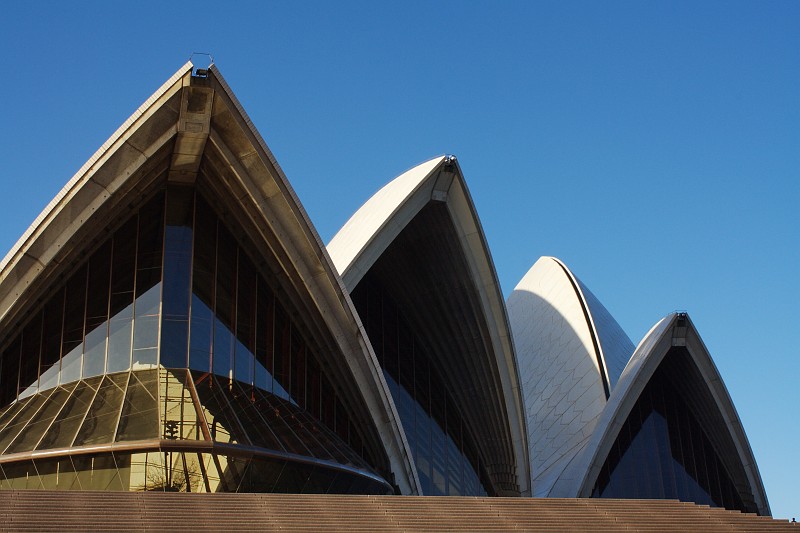 2009-11-06 22-06-01_3.jpg - ...the "drowning nuns" - "ertrinkende Nonnen", so nennen einige Sidney-sider ihre Weltberühmte Oper...